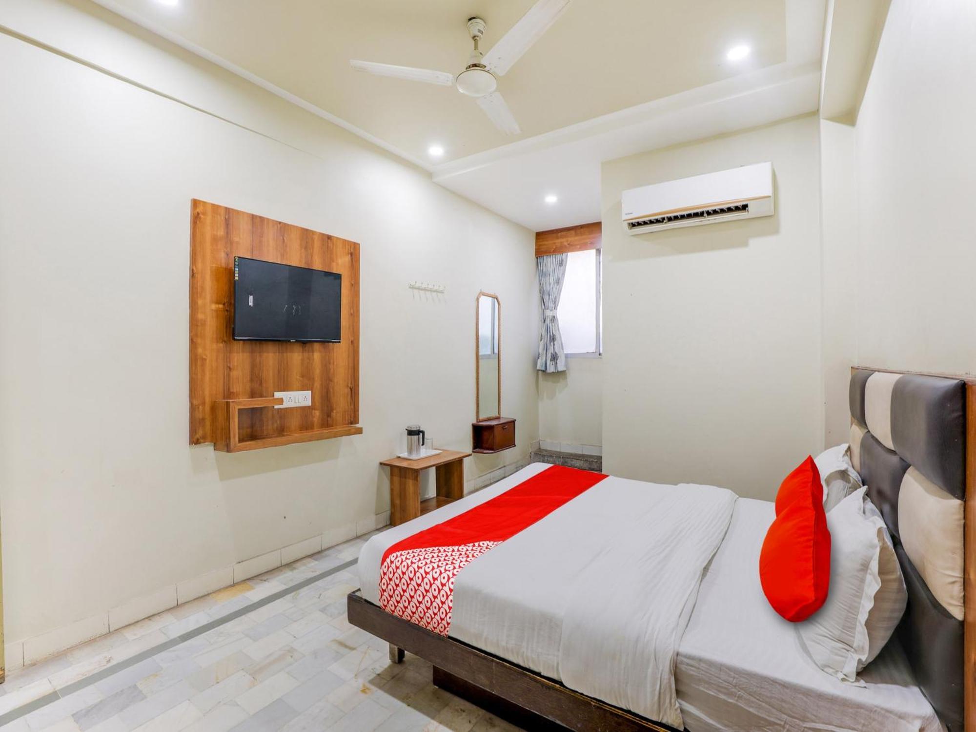 Hotel O Asopalav Naroda Екстер'єр фото