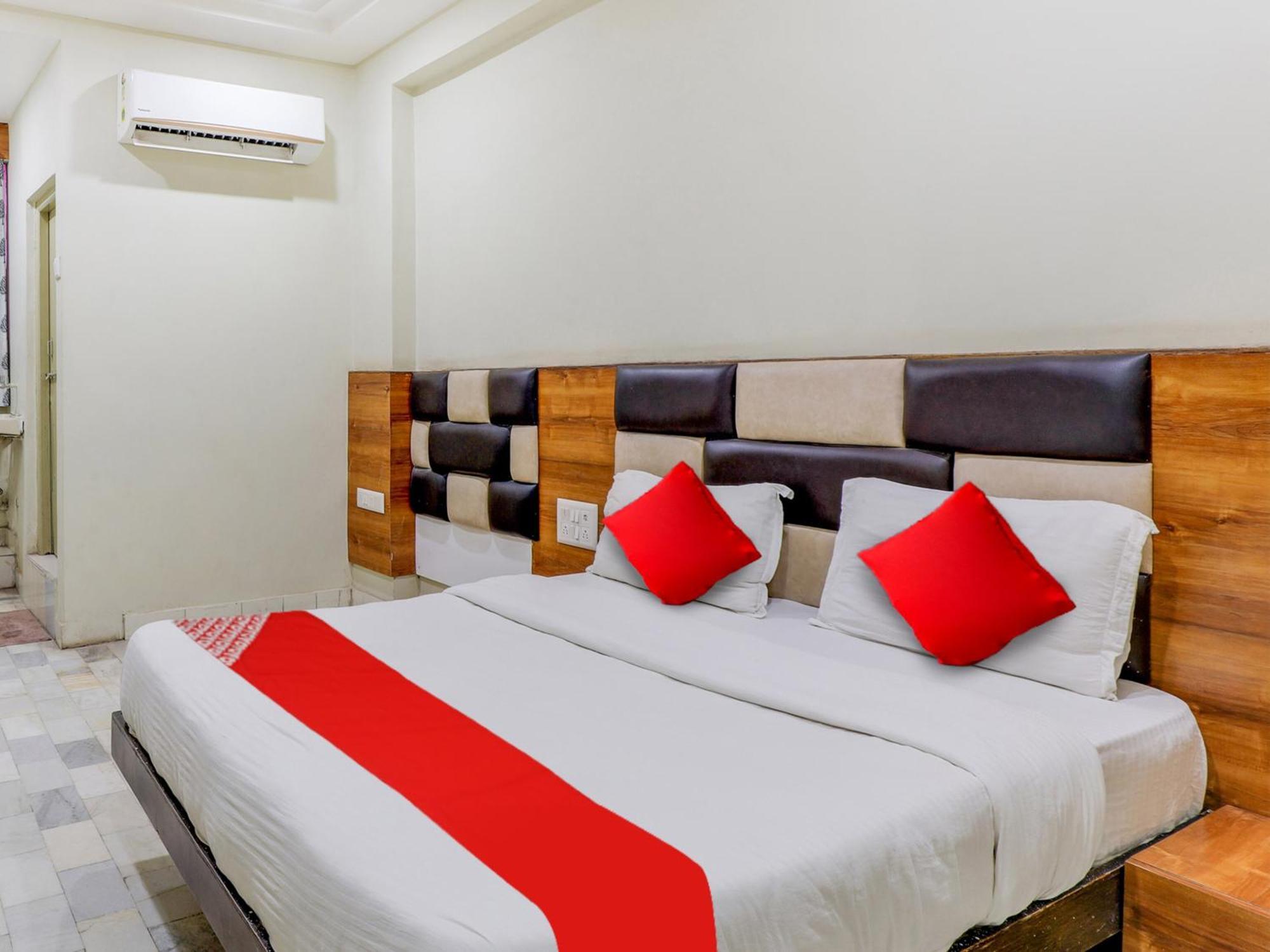 Hotel O Asopalav Naroda Екстер'єр фото